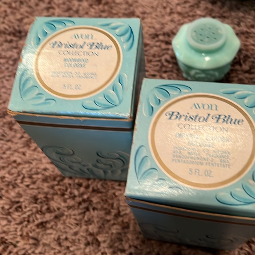 Avon … items. Aqua - Picture 8 of 8